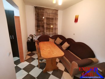 inchiriez-apartament-3-camere-renovat-zona-vasile-aaron