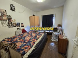 apartament-4-camere-90-mp-cu-garaj-si-pivnita-decomandat-5