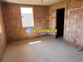 casa-noua-la-rosu-de-vanzare-cu-teren-900-mp-la-asfalt-7