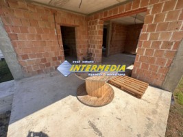 casa-noua-la-rosu-de-vanzare-cu-teren-900-mp-la-asfalt-14