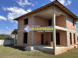casa-noua-la-rosu-de-vanzare-cu-teren-900-mp-la-asfalt-1