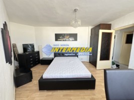 chirie-garsoniera-28-mp-spatioasa-vedere-panoramica-cetate-m-uri-bulevard-mobilata-utilata-complet-1