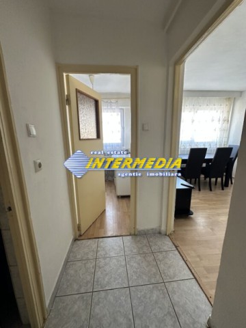 chirie-garsoniera-28-mp-spatioasa-vedere-panoramica-cetate-m-uri-bulevard-mobilata-utilata-complet-11