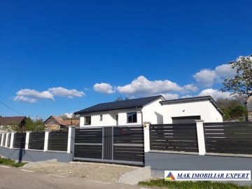 vila-cu-3-camere-si-teren-de-1300-mp-de-vanzare-in-stana-almaju-salaj