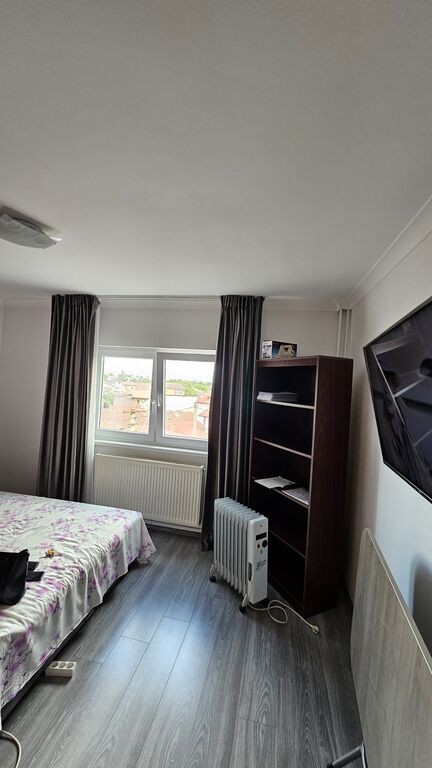 democratiei-2cam-cf1a-dec-34-renovat-partial-80000-euro