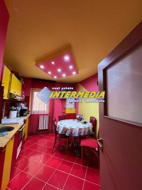 apartament-2-camere-decomandat-52-mp-de-vanzare-alba-iulia-zona-sub-stadion