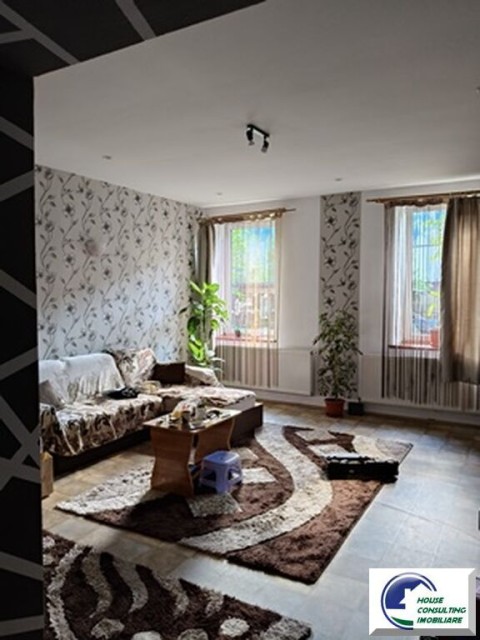 azuga-apartament-cu-trei-camere-parter