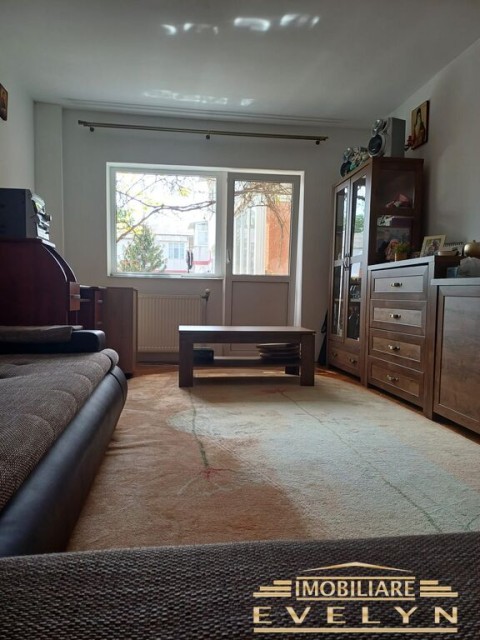de-vanzare-apartament-4-camere-78-mp-utili-2-balcoane-zona-parcul-mihai-eminescu-str-octav-onicescu