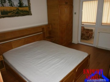 inchiriez-apartament-2-camere-decomandat-zona-valea-aurie