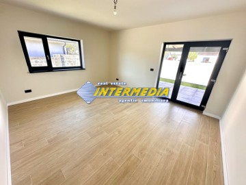 casa-frumoasa-4-camere-finisata-la-cheie-alba-iulia-teren-355
