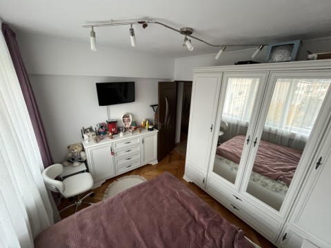 apartament-3-camere-de-vanzare-satu-mare-micro-16-bulevardul-sanatatii-pret-negociabil