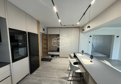 apartament-4-camere-transformat-in-3-zona-piata-mare-etaj-1