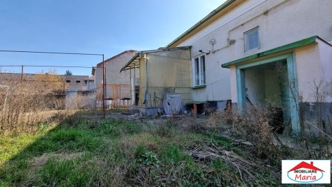 casa-cu-teren-421-mp-zona-titulescu