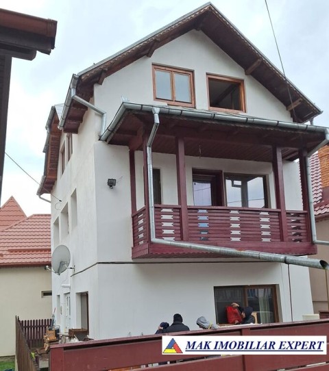 de-vanzare-vila-4-camere-teren-124-mp-in-rucar-arges