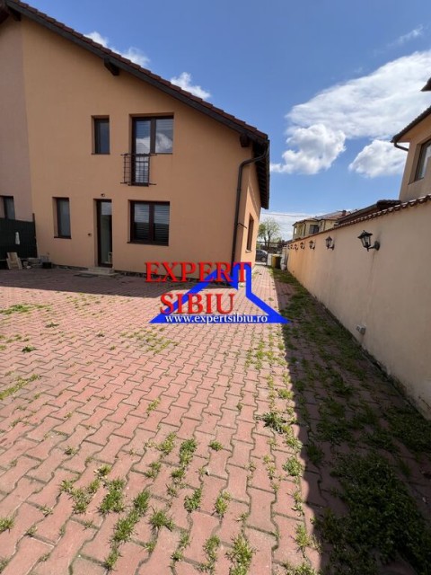 inchiriez-casa-tip-duplex-4-camere-zona-turnisor