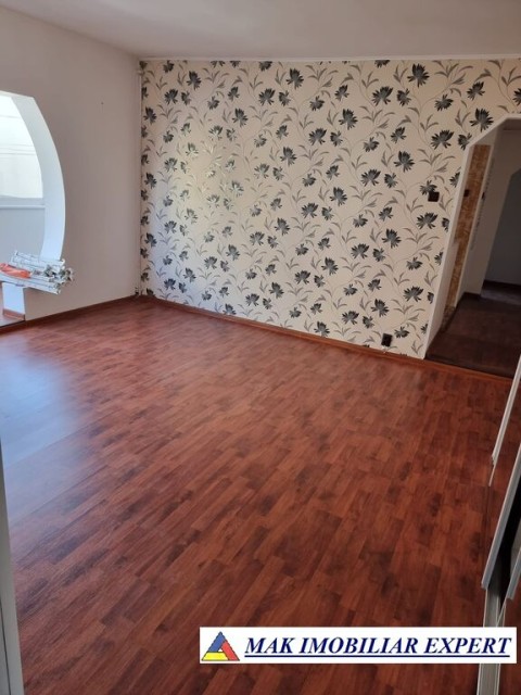 apartament-3-camere-cf-1-et-1-in-grui-campulung-muscel-arges