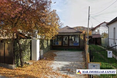 spatiu-comercial-55-mp-in-centu-campulung-muscel-arges