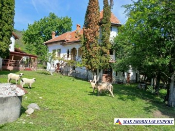 vila-stil-conac-3-cam-teren-1200-mp-in-godeni-capul-piscului-arges