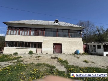 casa-4-cam-teren-278-ha-in-apa-sarata-campulung-muscel-ag