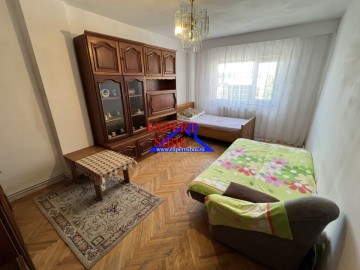 inchiriez-apartament-2-camere-decomandat-zona-centrala