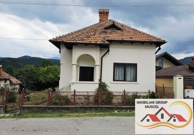 case-2-corpuri-lerestiargesla-poalele-muntilor-iezer3500mppret-100000euro