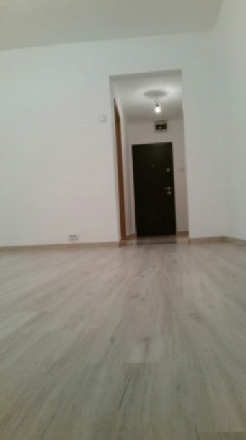 vand-apartament-de-3-camere-in-cetate-zona-closca-1