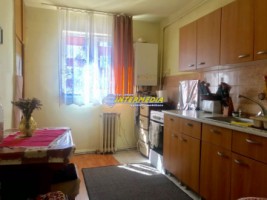 apartament-3-camere-de-vanzare-cetate-ultracentral-9