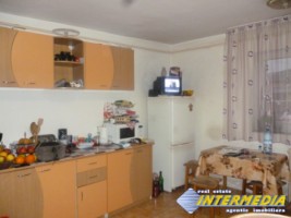 apartament-2-camere-de-inchiriat-cetate-piata-6