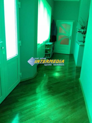 casa-pm-2-corpuri-cladire-cu-300-mp-teren-in-alba-iulia-zona-centrala-7