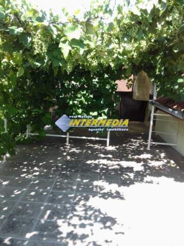 casa-pm-2-corpuri-cladire-cu-300-mp-teren-in-alba-iulia-zona-centrala-15