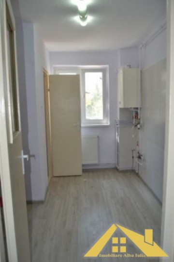 apartament-2-camere-zona-cetate-etaj-2-2