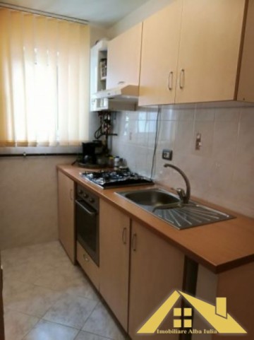 apartament-2-camere-zona-cetate-etaj-4-1