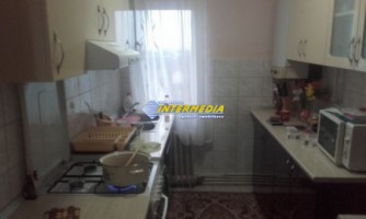 apartament-2-camere-decomandat-de-vanzare-cetate-2