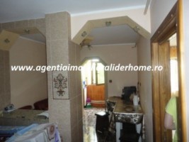 apartament-2-camere-decomandat-zona-bazar-2