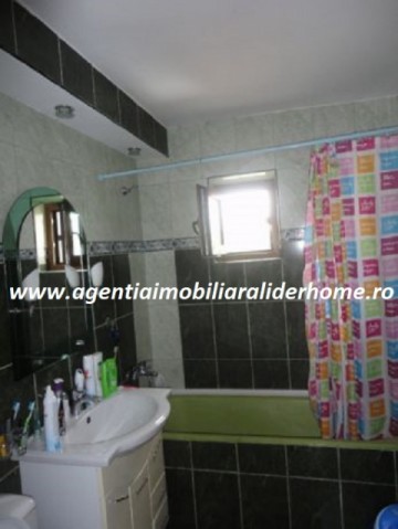 apartament-2-camere-decomandat-zona-bazar-4