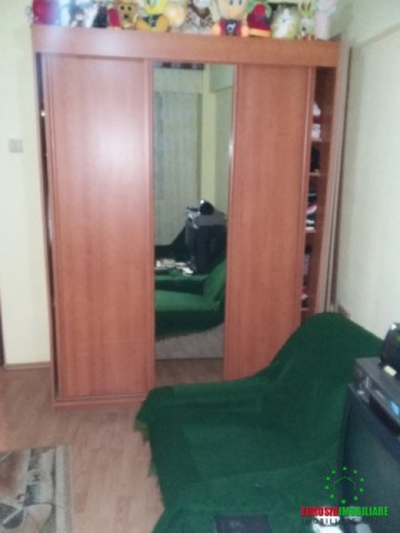 apartament-3-camere-2-bai-si-debara-74-mp-utili-si-10-mp-balcon-de-vanzare-in-zona-alba-iulia-turnisor-7