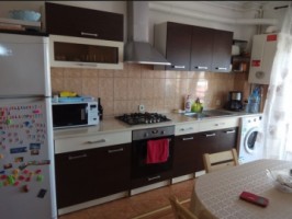 vand-apartament-de-2-camere-in-bloc-nou-cetate