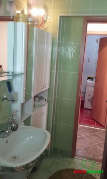 apartament-3-camere-decomandat-de-vanzare-in-ocna-sibiului-zona-centrala-4