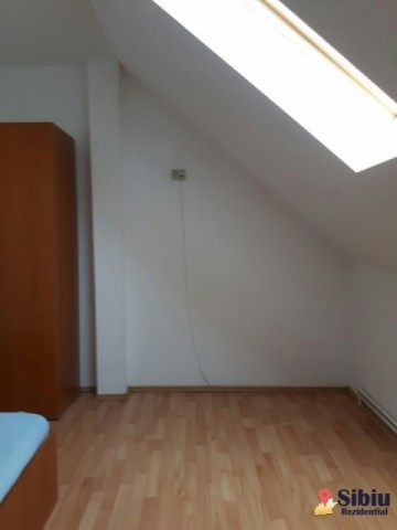 apartament-3-camere-de-vanzare-in-zona-vasile-aron-4