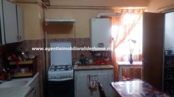 apartament-4-camere-decomandat-zona-bazar-8