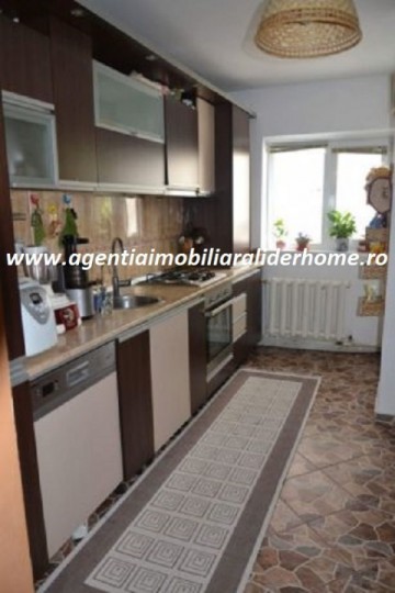 apartament-4-camere-decomandat-zona-bucovina