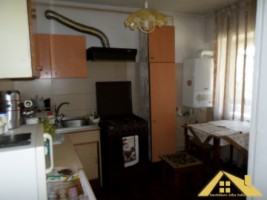 apartament-3-camere-decomandate-cu-scara-interioara-in-centru-2