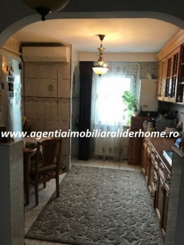 apartament-4-camere-decomandat-zona-bucovina-5