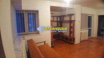 apartament-3-camere-cu-2-bai-de-vanzare-centru-0