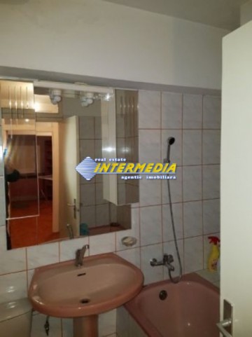 apartament-3-camere-cu-2-bai-de-vanzare-centru-3