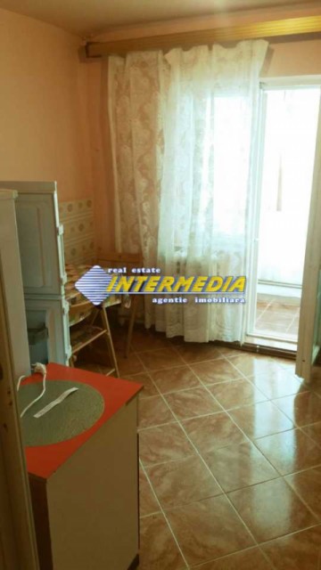 apartament-cu-2-camere-de-vanzare-cu-garaj-alba-iulia-3