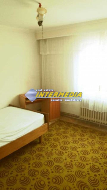 apartament-cu-2-camere-de-vanzare-cu-garaj-alba-iulia-4