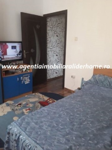 apartament-3-camere-decomandat-zona-carrefour-2