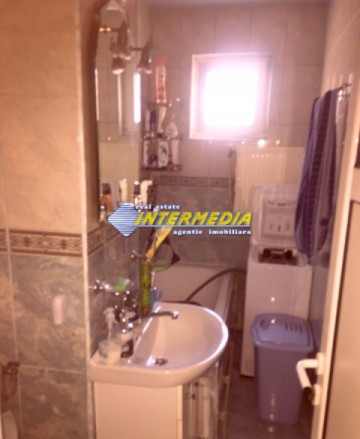 inchiriere-apartament-cu-2-camere-mobilat-cetate-etaj-1-3