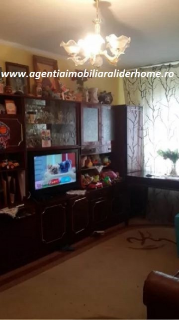 vand-apartament-2-camere-decomandate-zona-bucovina-4